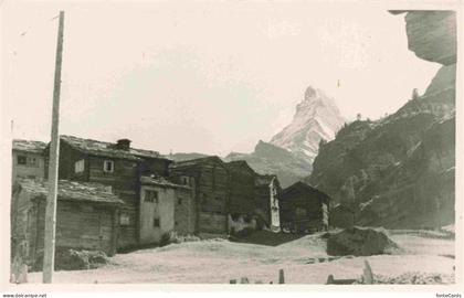 Cervain Valais Wallis Kanton VS Dorfpartie mit Matterhorn