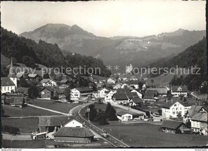 Fischenthal Gesamtansicht mit Hoernli