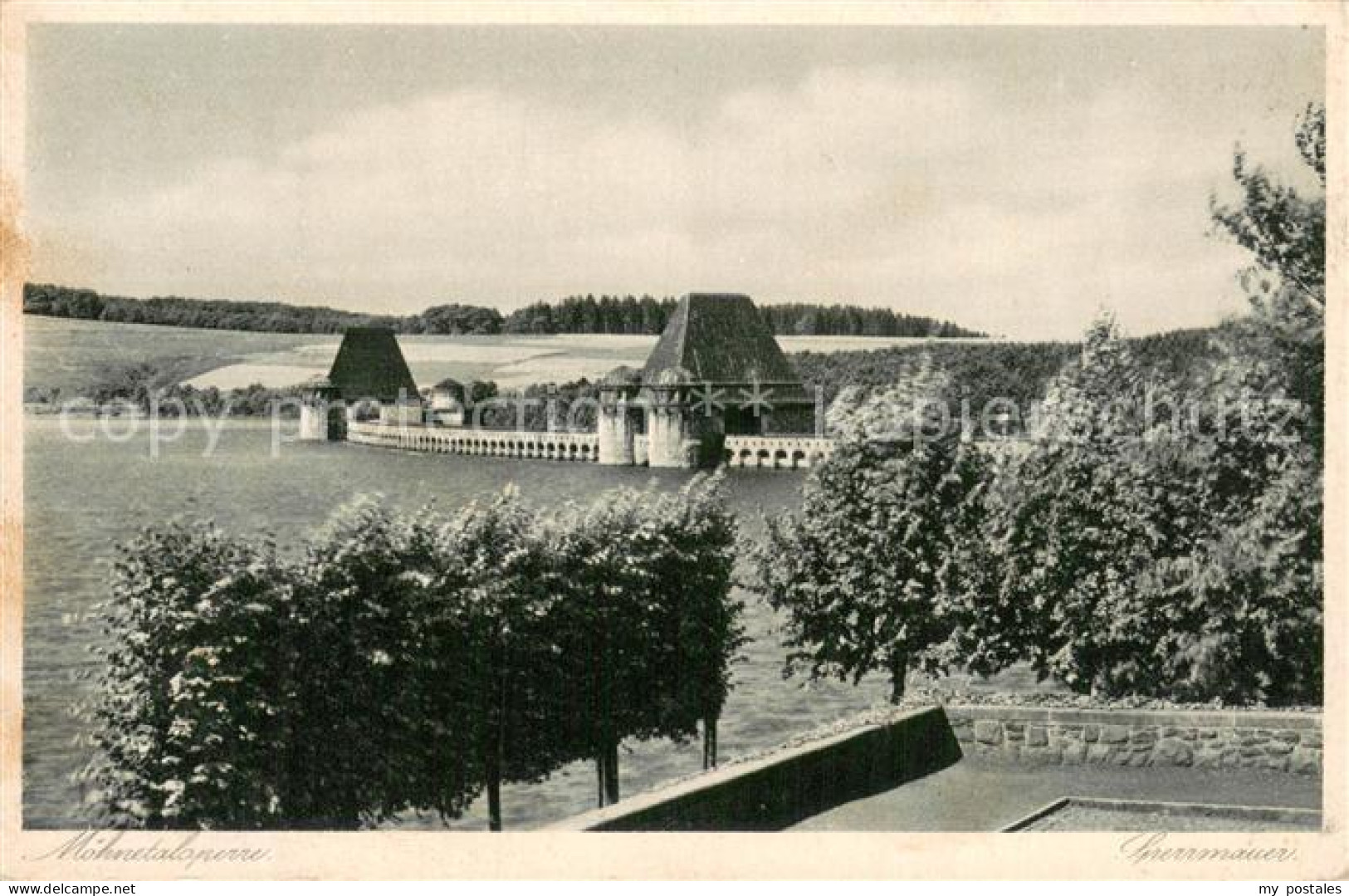 Sundern Sauerland Moehnetalsperre Sperrmauer