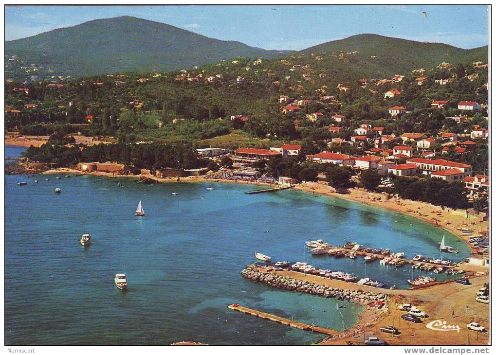 SUPERBE CPM...DE...ROQUEBRUNE-SUR-ARGENS...VUE AERIENNE DE LA VILLE...