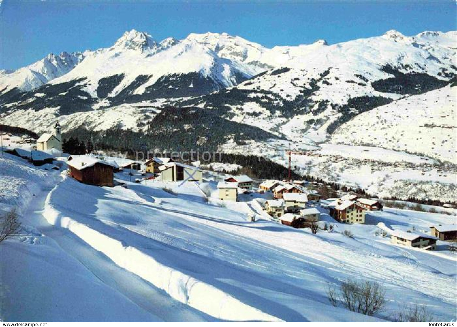 Surcuolm Surselva GR im Skigebiet vom Piz Mundaun gegen die Brigelserhoerner und