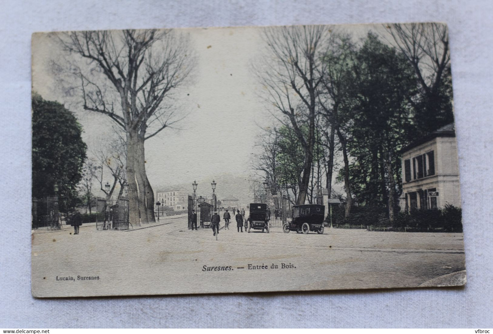Suresnes, entrée du bois, Hauts de Seine 92