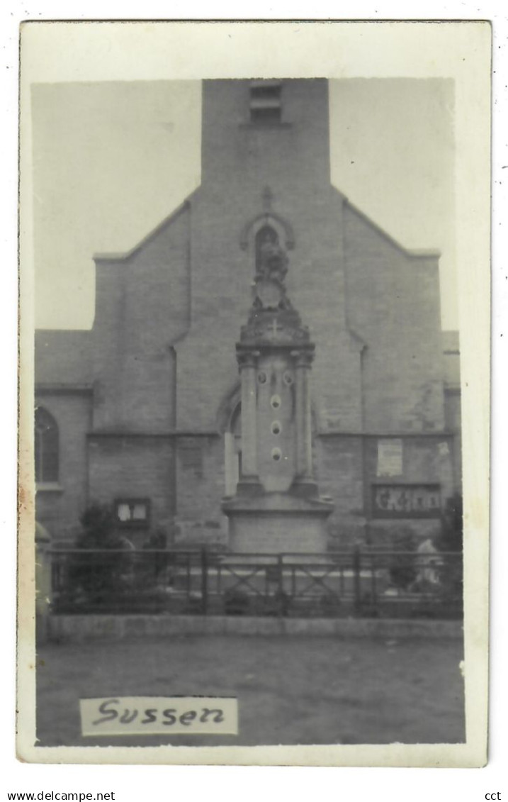 Sussen  Zussen  Riemst   FOTOKAART van het monument aan de kerk  .