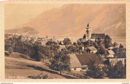Brienz Brienzersee BE Brienz Dorf Kirchturm Brienzersee Berge Ortschaft