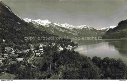 Ringgenberg Brienzersee Interlaken BE Brienzersee See Dorf Rothornkette Berge Wa