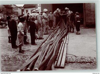 4402 Frenkendorf - Frauen im Zivilschutz beim Schlauchturm - 39374905