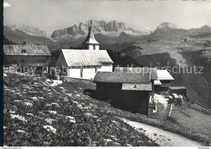 Furna Kirche mit Drusenfluh und Sulzfluh