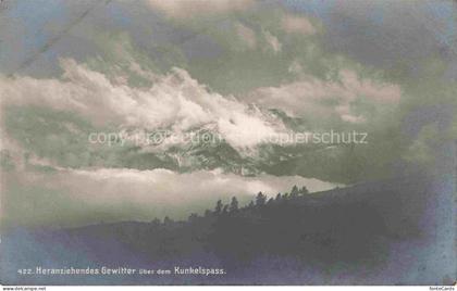 Tamins GR Heranziehendes Gewitter ueber dem Kunkelspass