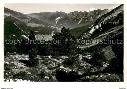 Tschierf Tschierv GR Blick von Suesom Gyvé Ofenbergpasshoehe ins Muenstertal Alp