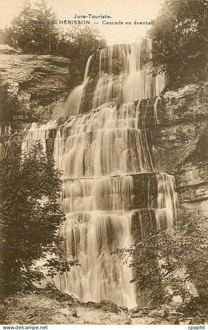 CPA Jura-Touriste Cours du Herisson Cascade en evantail