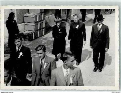 8722 Kaltbrunn Privatfoto AK Festliche gemischte Gruppe Ort lt. Fotograf... - 39405166