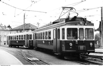 LIGNE DE CHEMIN DE FER Lausanne- Echallens - Bercher, gare de lausanne Rame 26, photo en 1972 format carte ancienne.