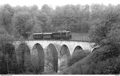 LIGNE DE CHEMIN DE FER Nyon-Saint Cergue- morez - Viaduc de Givrins (photo format carte ancienne).