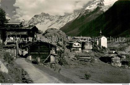 Eisten im Loetschental mit Sattelhorn und Schinhorn