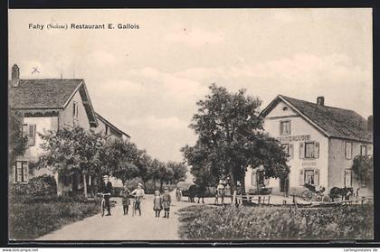AK Fahy, Restaurant E. Gallois, Fahrradfahrer auf der Strasse