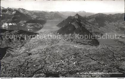 Vierwaldstaettersee SZ Fliegeraufnahme mit Rigi Pilatus Gr. Mythen Schwyz Brunne