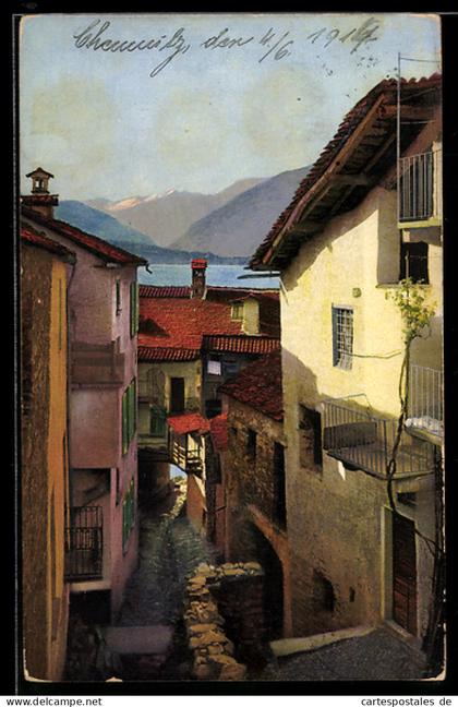 AK San Nazzaro, Ortspartie mit malerischer Gasse