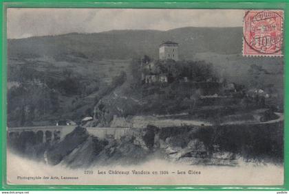 Carte postale Suisse  Les Clées les Châteaux Vaudois   très beau plan