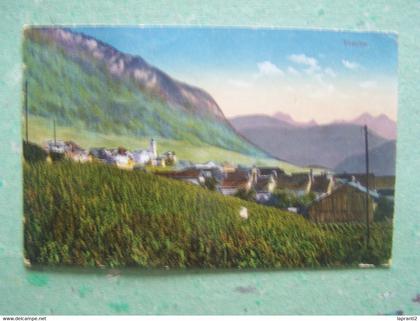 YVORNE. SUISSE. LA VIGNE.