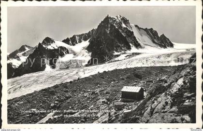 Cabane d Orny Vue sur le Portalet et Glacier d Orn Gletscher Schutzhaus Mont Bla