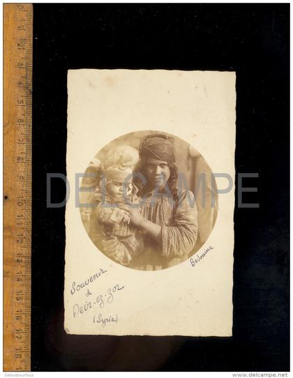 SIRIA SYRIE  DAR EZ ZOZ  femme Bédouine avec bébé / young bedouin girl and baby c.1910's