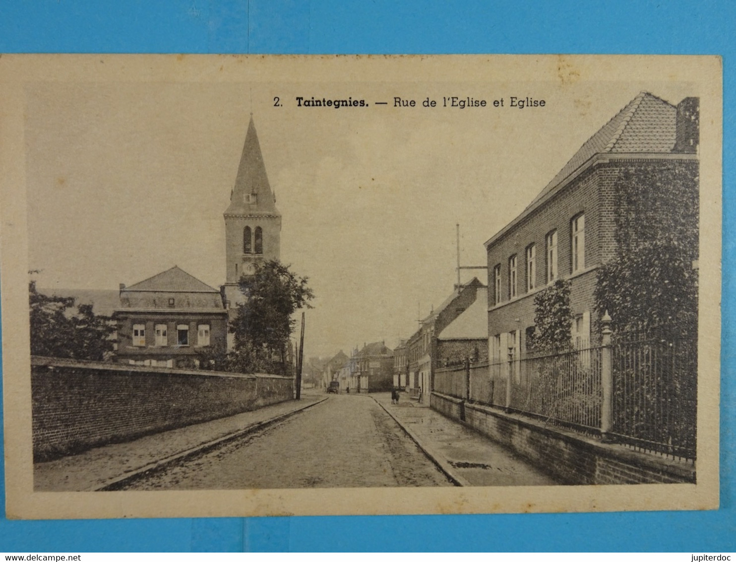 Taintegnies Rue de l'Eglise et Eglise