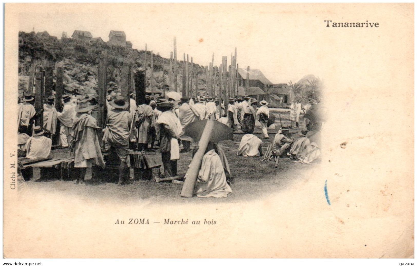 TANANARIVE - Au Zoma - Marché au bois