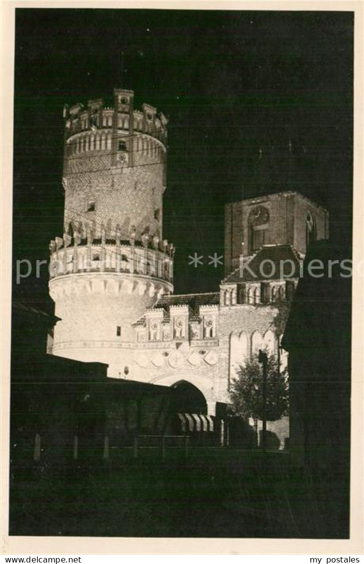Tangermuende Kirche bei Nacht