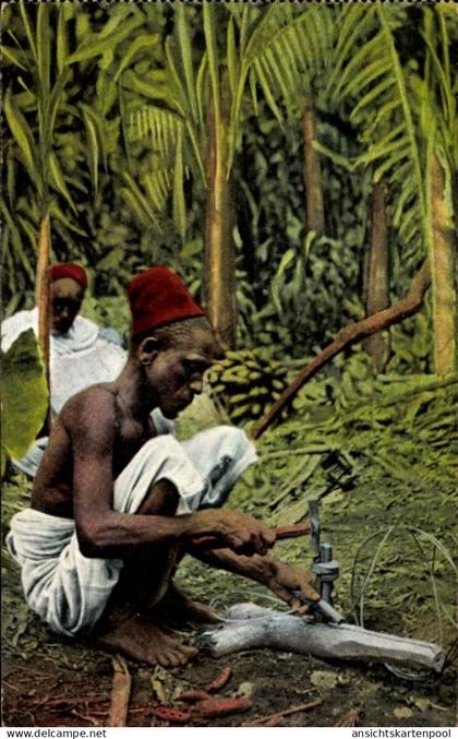 CPA Deutsch Ostafrika Tansania, Kettchenschmied am Kilimandjaro bei der Arbeit