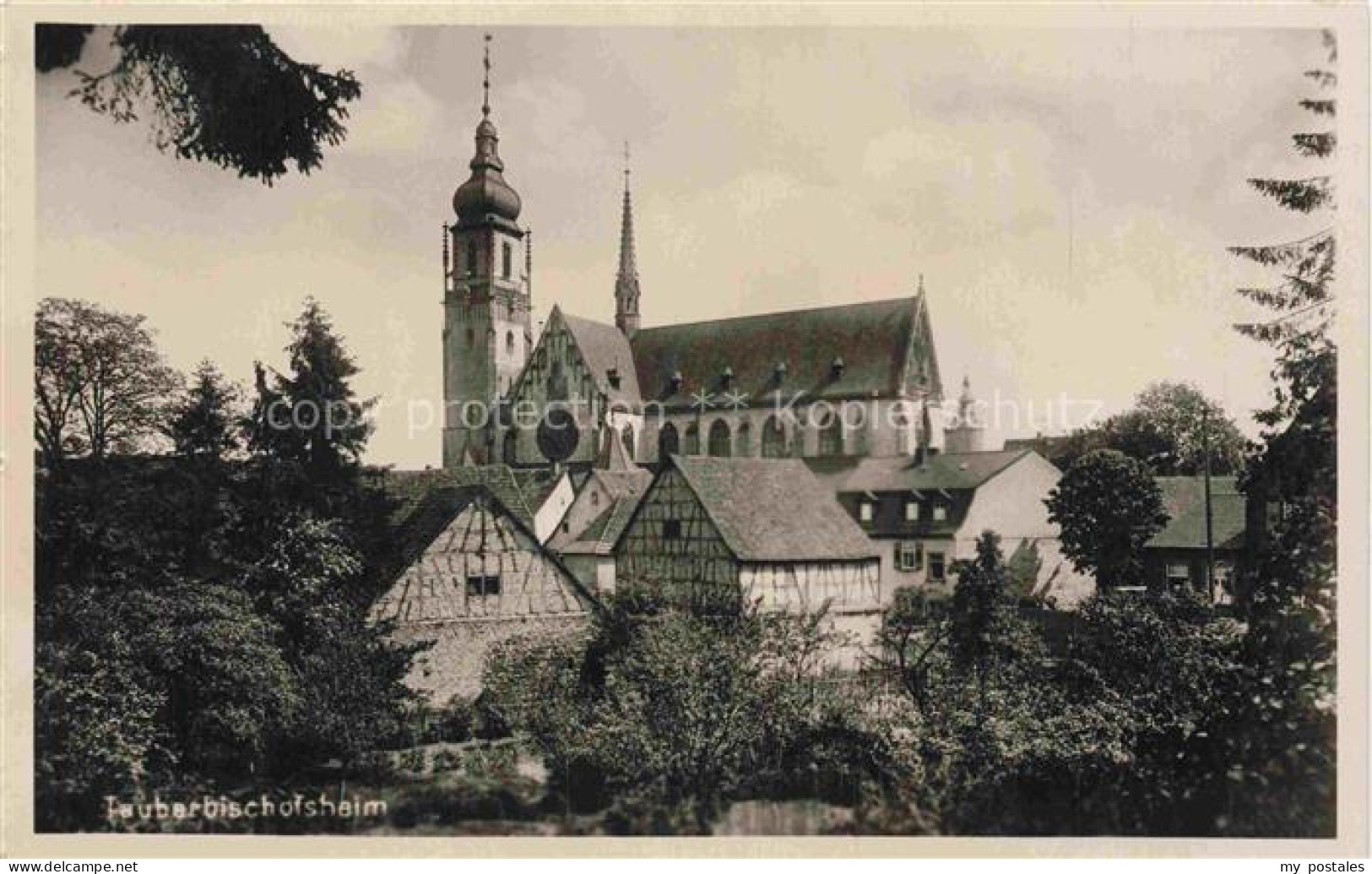 Tauberbischofsheim Kirche Turm Fachwerkhaus Garten