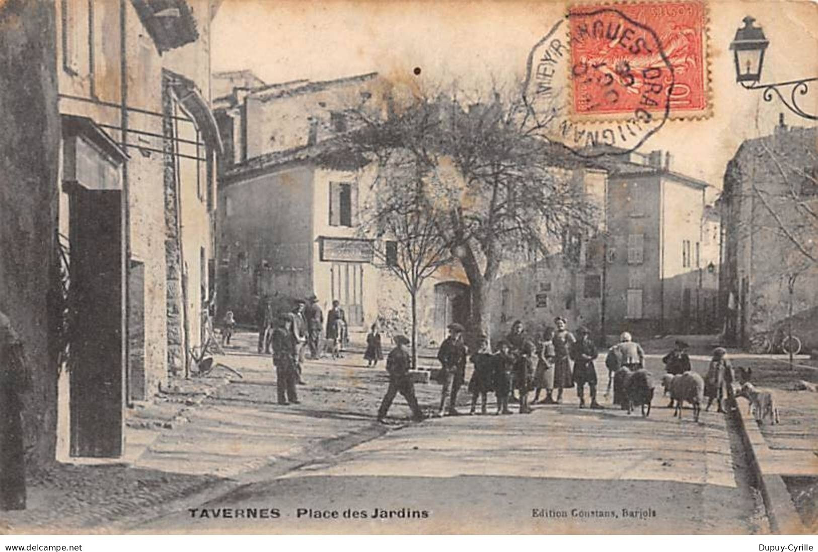 TAVERNES - Place des Jardins - très bon état