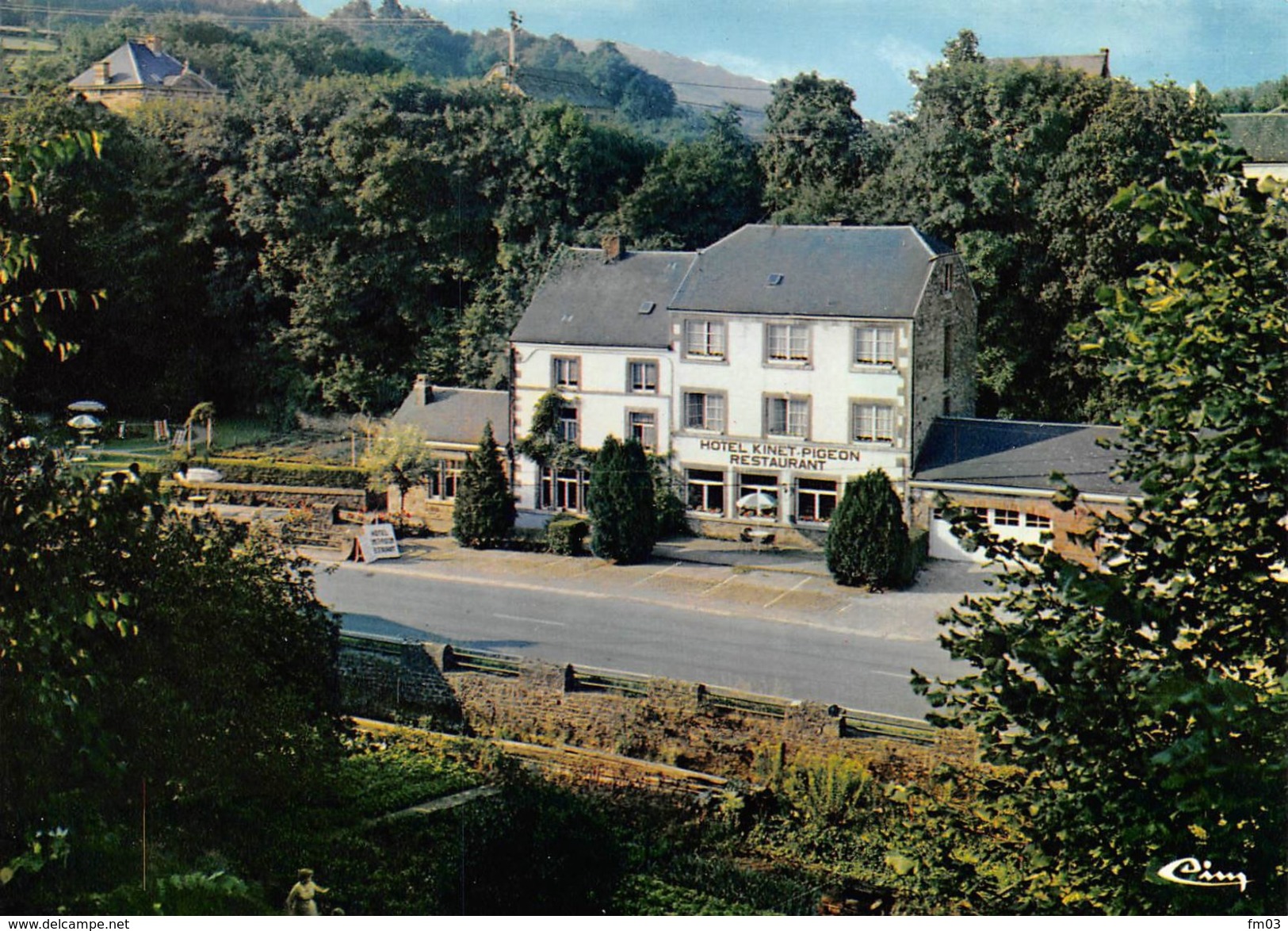 Tellin Grupont hôtel