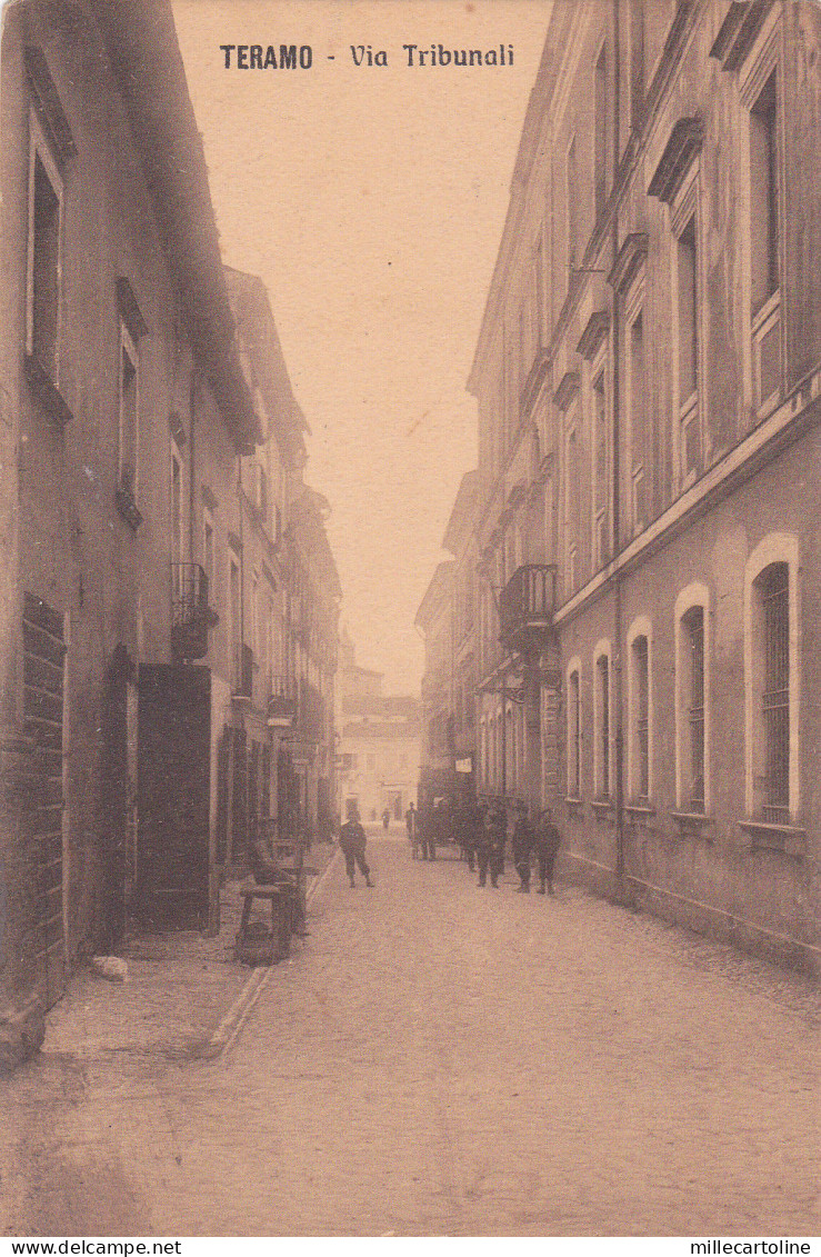 TERAMO - Via Tribunali