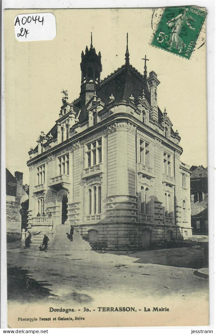 TERRASSON-LA-VILLEDIEU- LA MAIRIE