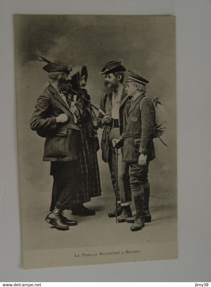 TERRITOIRE DE BELFORT-LA FAMILLE KNATSCHKE A BELFORT -ANIMEE