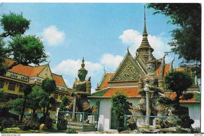 CP THAILANDE -giant guardians