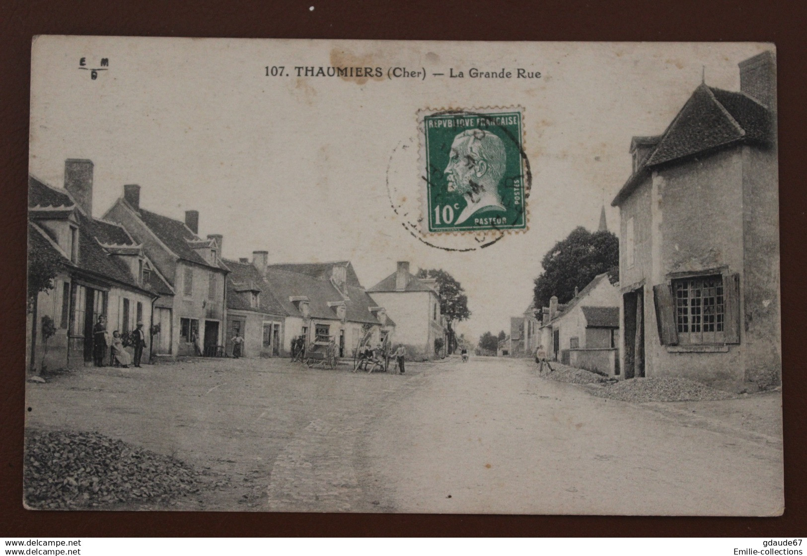 THAUMIERS (18) - LA GRANDE RUE