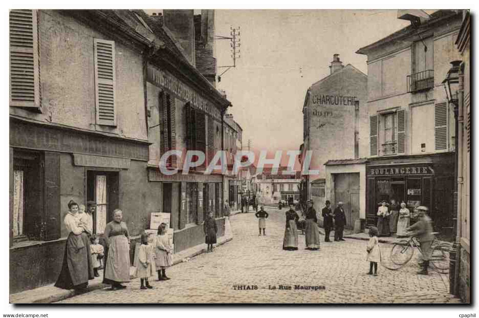 Thiais CPA La rue Maurepas