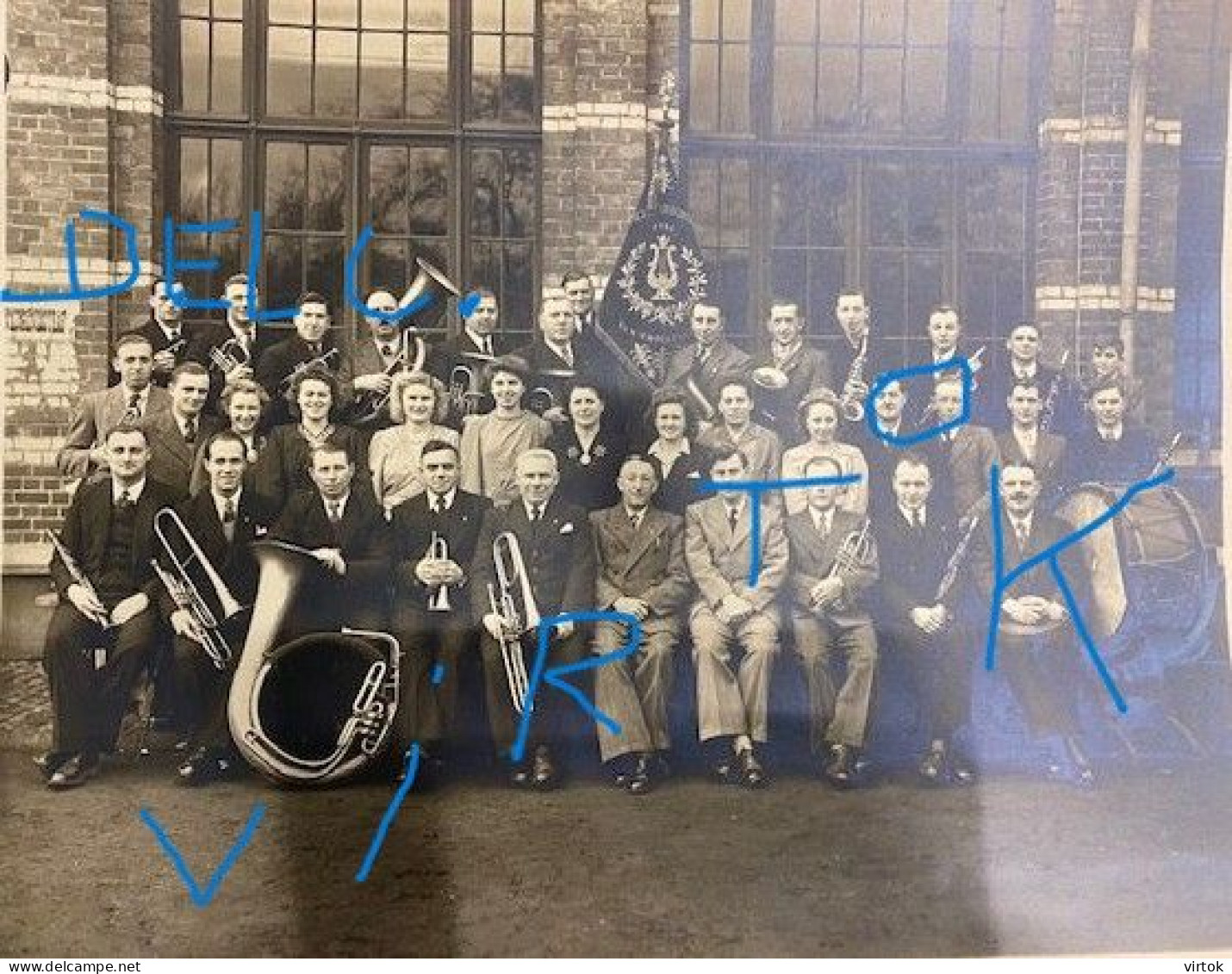 Thollembeek Tollembeek :  FOTO : Fanfare op de vlag ware vrienden 1841 van Thollembeek  ( 29 x 22 cm ) zie andere foto's