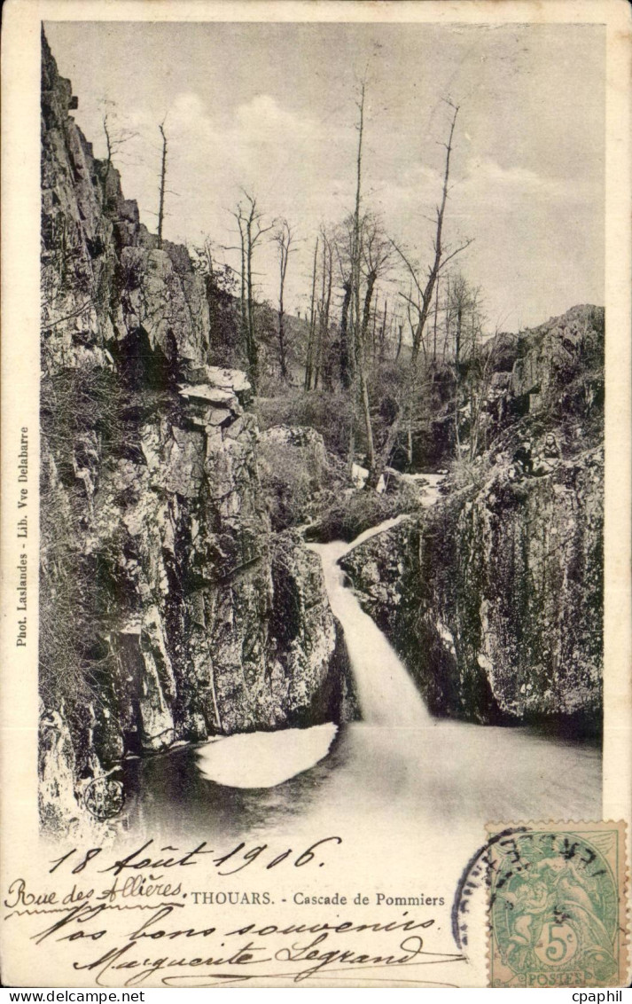Thouars CPA Cascade de pommiers