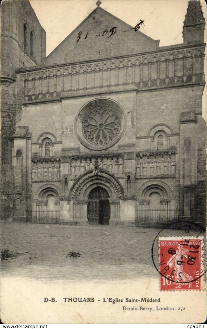 Thouars CPA Eglise Saint Medard