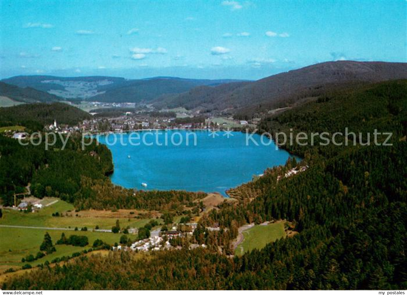 Titisee-Neustadt Fliegeraufnahme Seepartie