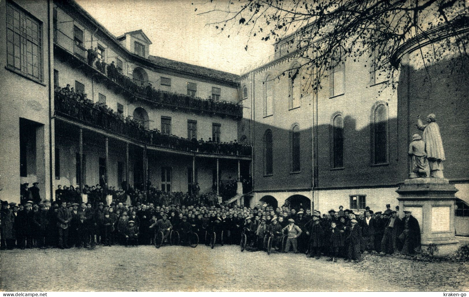 TORINO CITTÀ - Casa Divina Provvidenza COTTOLENGO - Uscita dalla Chiesa - #099