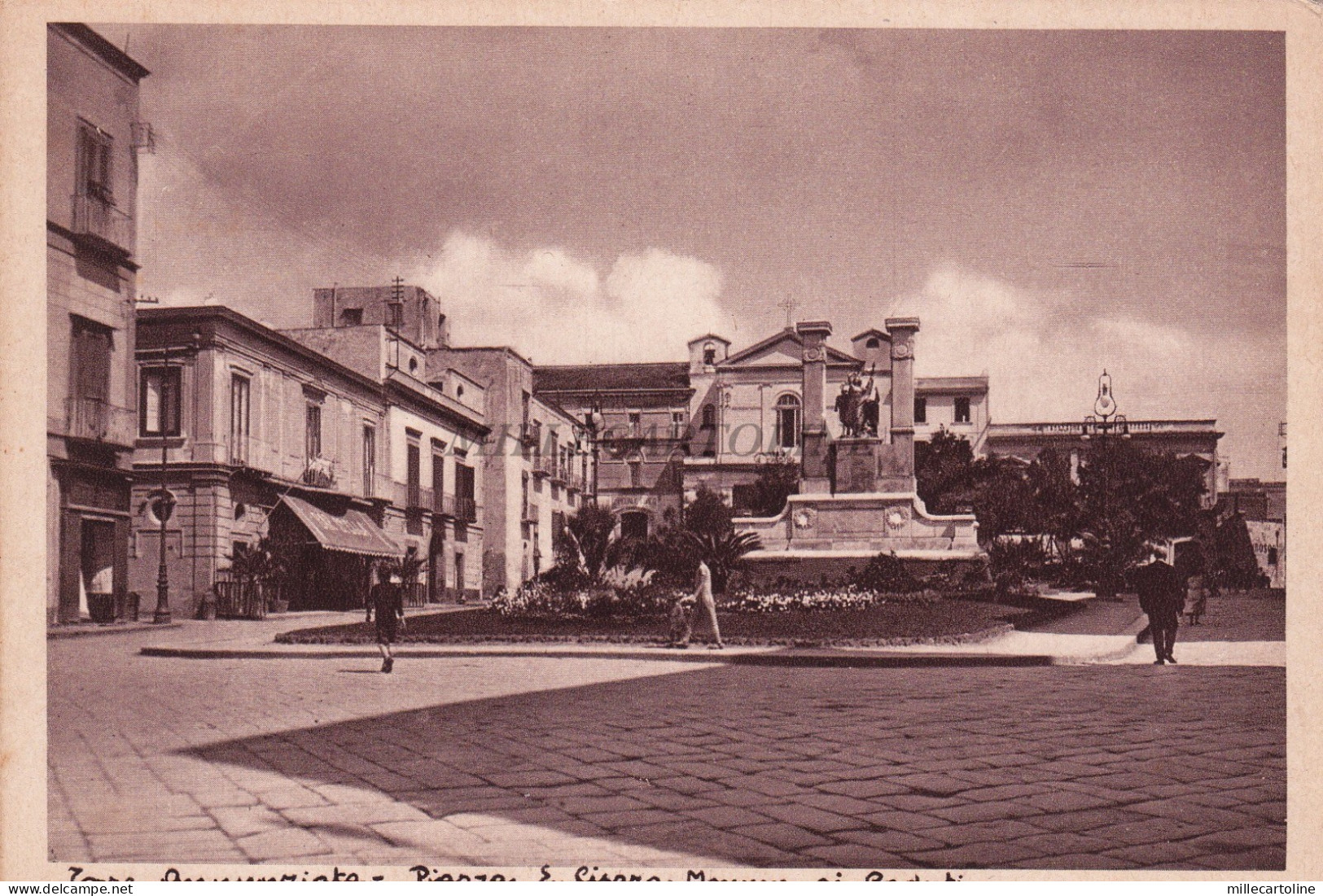 TORRE ANNUNZIATA - Piazza E.Cisaro - Monumento ai Caduti