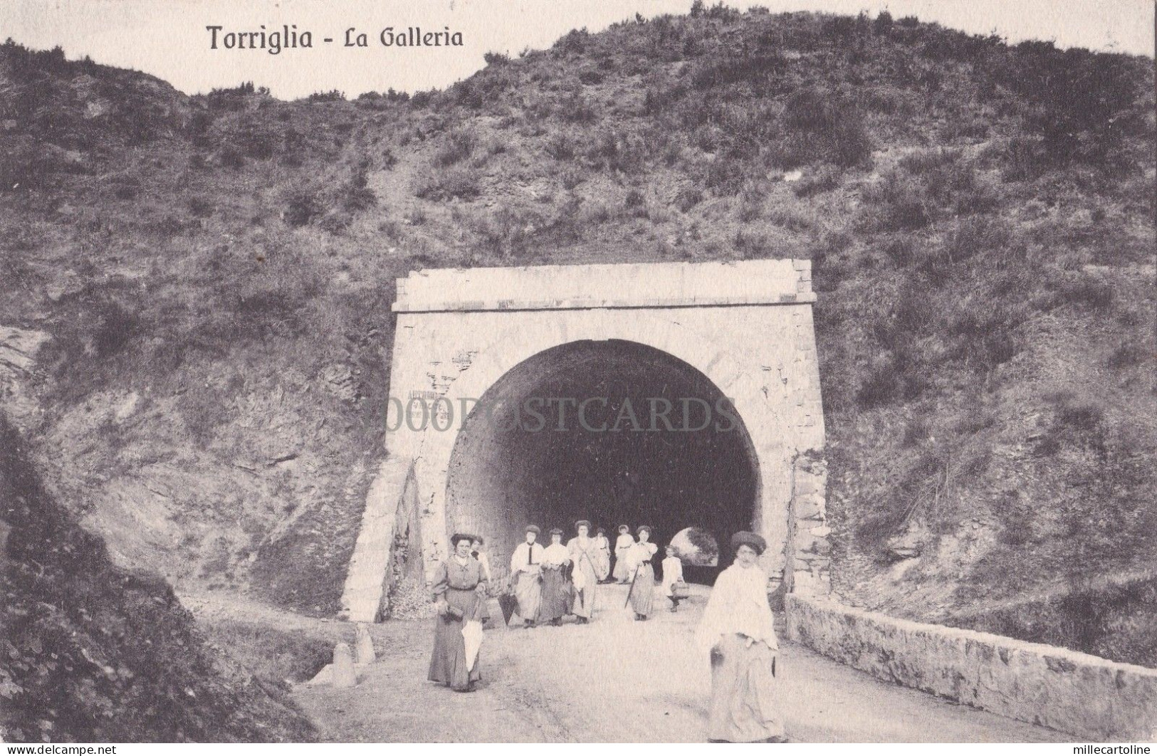 TORRIGLIA - La Galleria -gruppo di donne a passeggio