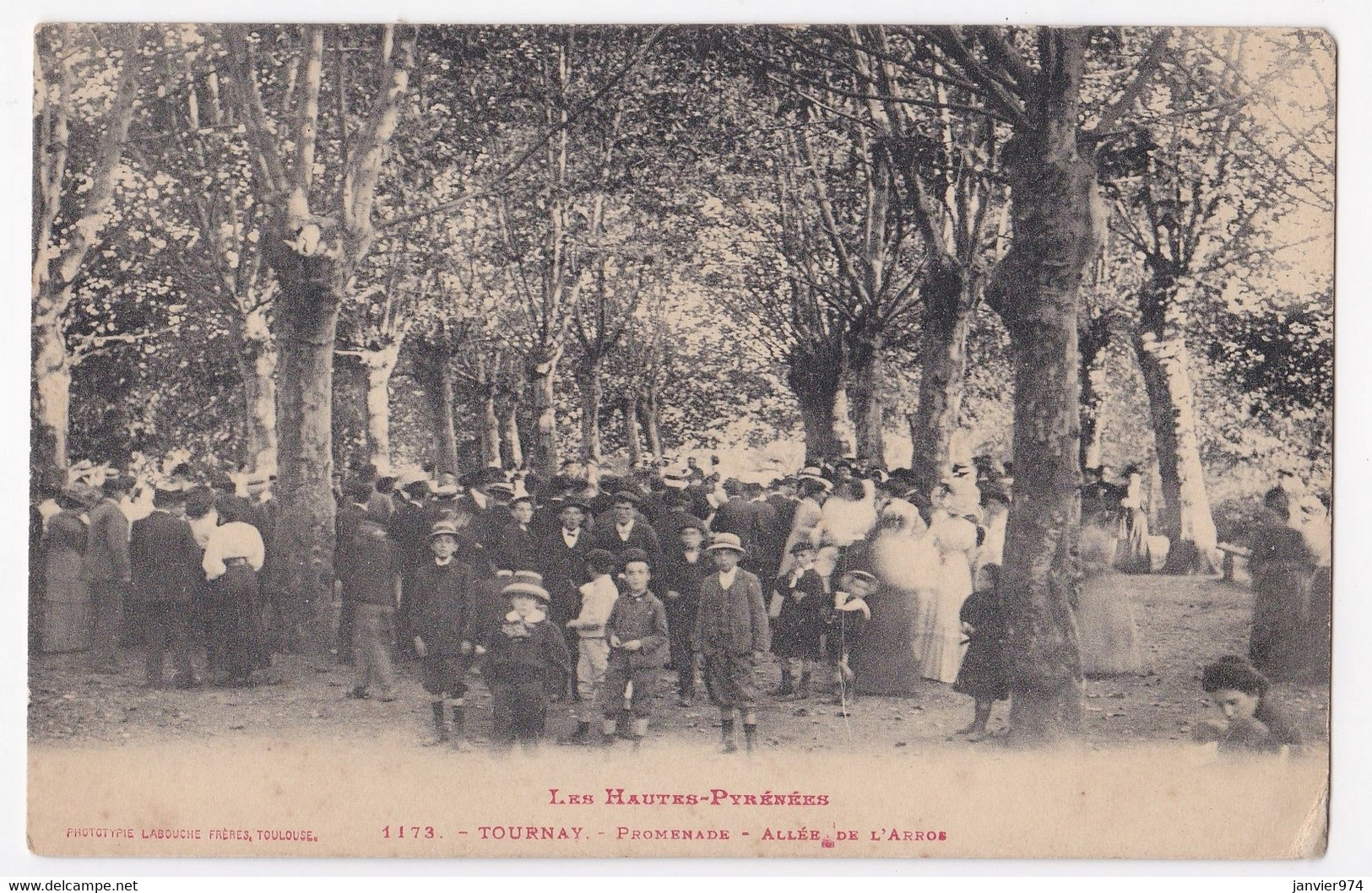 TOURNAY - Promenade - Allée de l'Arros , femme - enfants