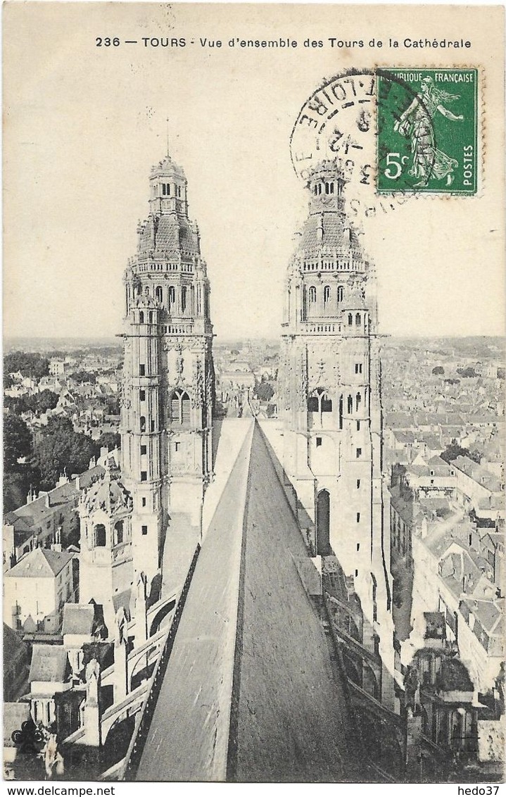 Tours - Vue d'ensemble des Tours de la Cathédrale