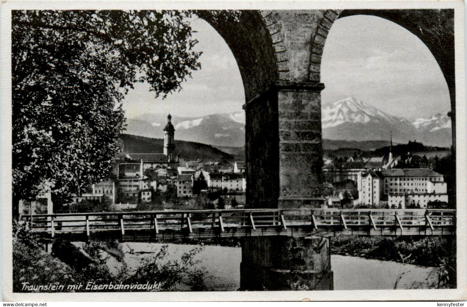 Traunstein mit Eisenbahnviadukt
