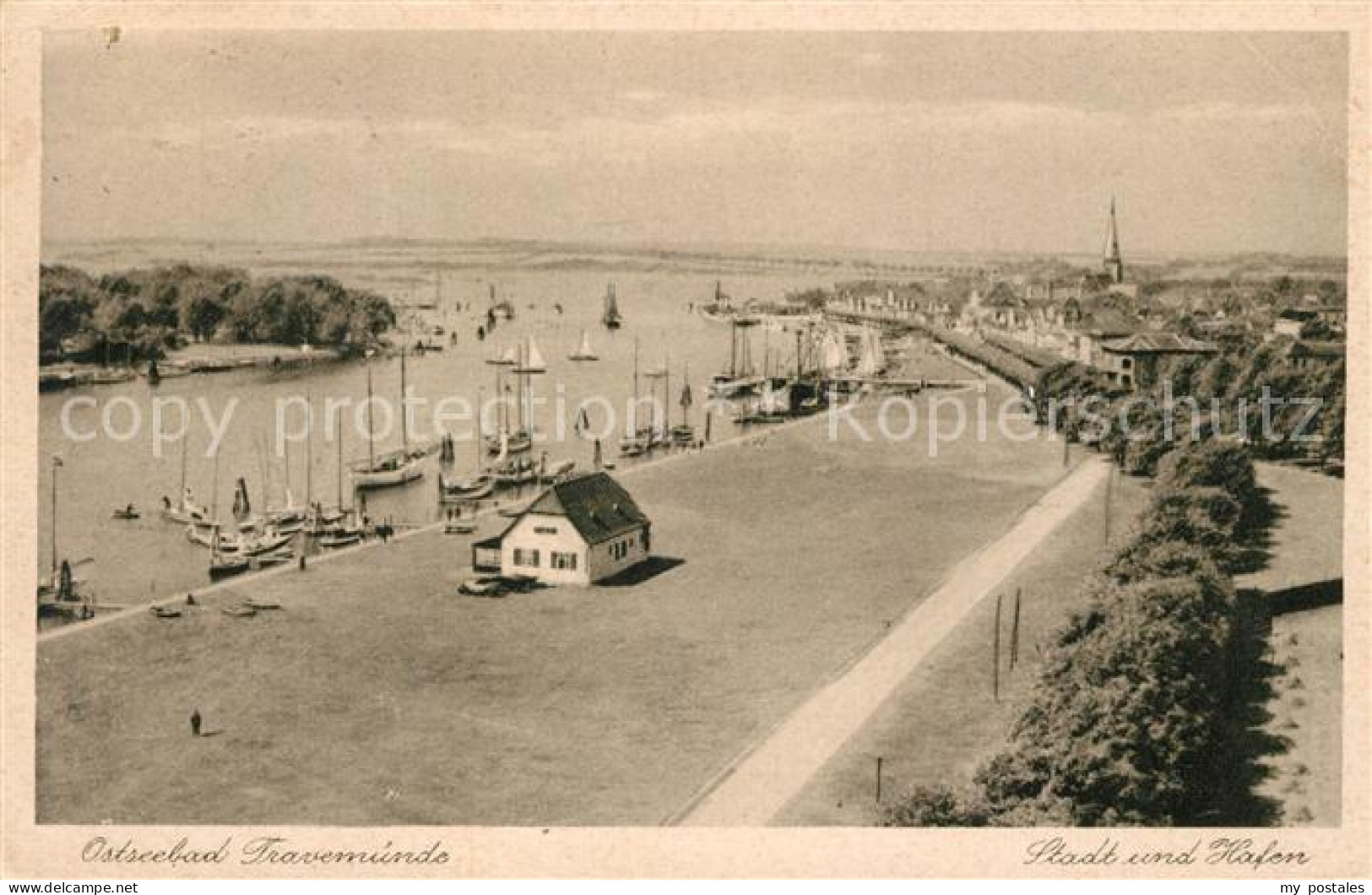 Travemuende Ostseebad Bootsanlegestellte