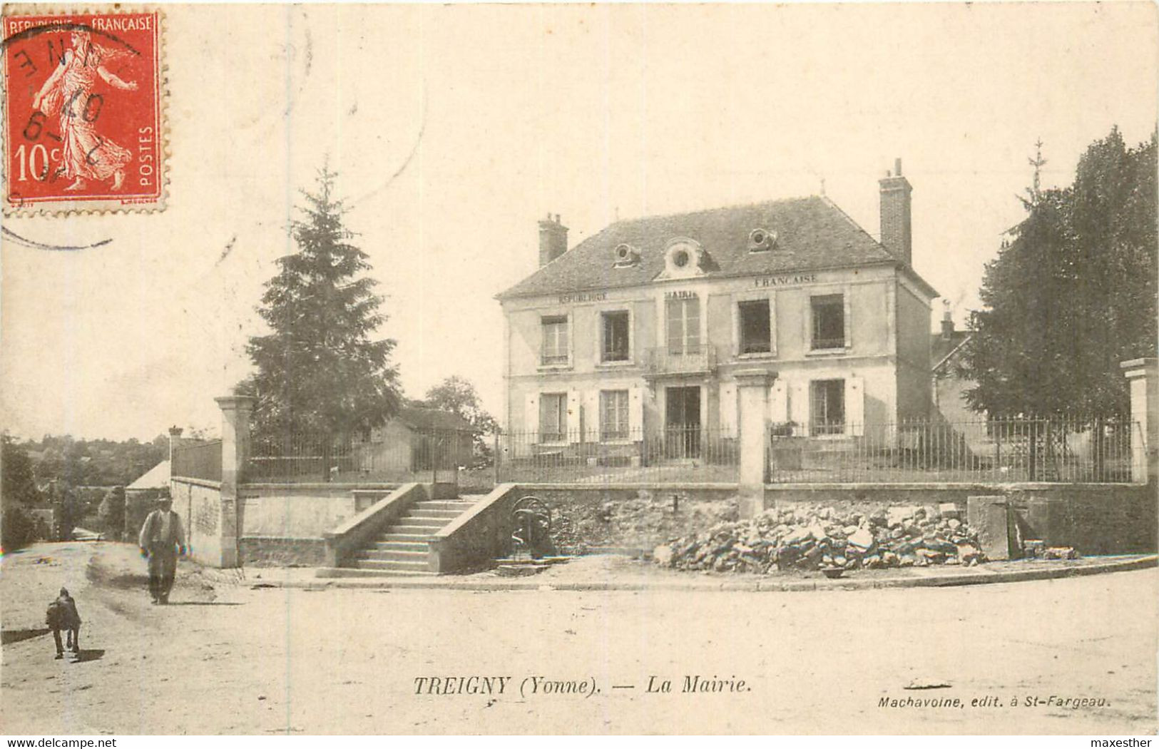 TREIGNY la Mairie